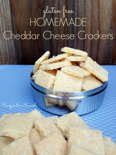 Homemade Cheddar Cheese Crackers ... these delicious gluten free crackers are full of flavor. You won't be able to stop with just one handful. | Recipes to Nourish