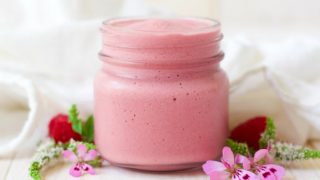 (Ad) Creamy, indulgent, sweet and tangy goodness, this High Protein Raspberry Cheesecake Smoothie makes the perfect breakfast or snack. Pretty and pink and naturally sweetened, this healthy smoothie has 6 simple ingredients and is so refreshing and sure to please. | Recipes to Nourish