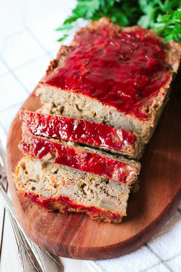 Meatloaf with 3 slices.