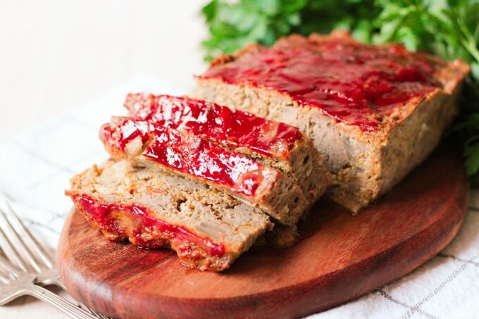 Meatloaf with 3 slices.