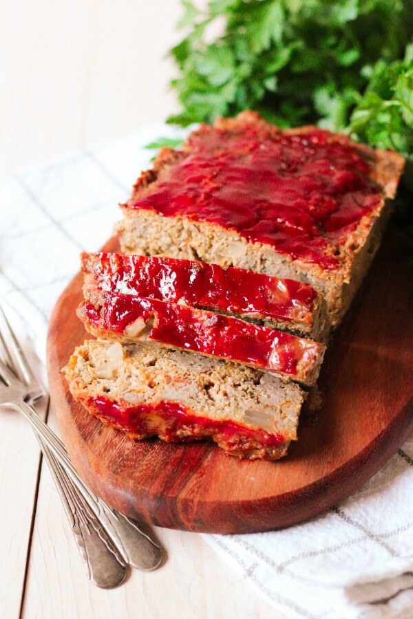 Meatloaf with 3 slices.